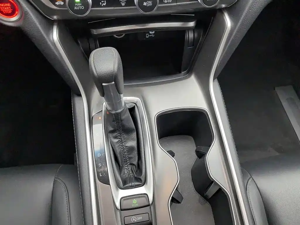 Honda Accord — фото 13
