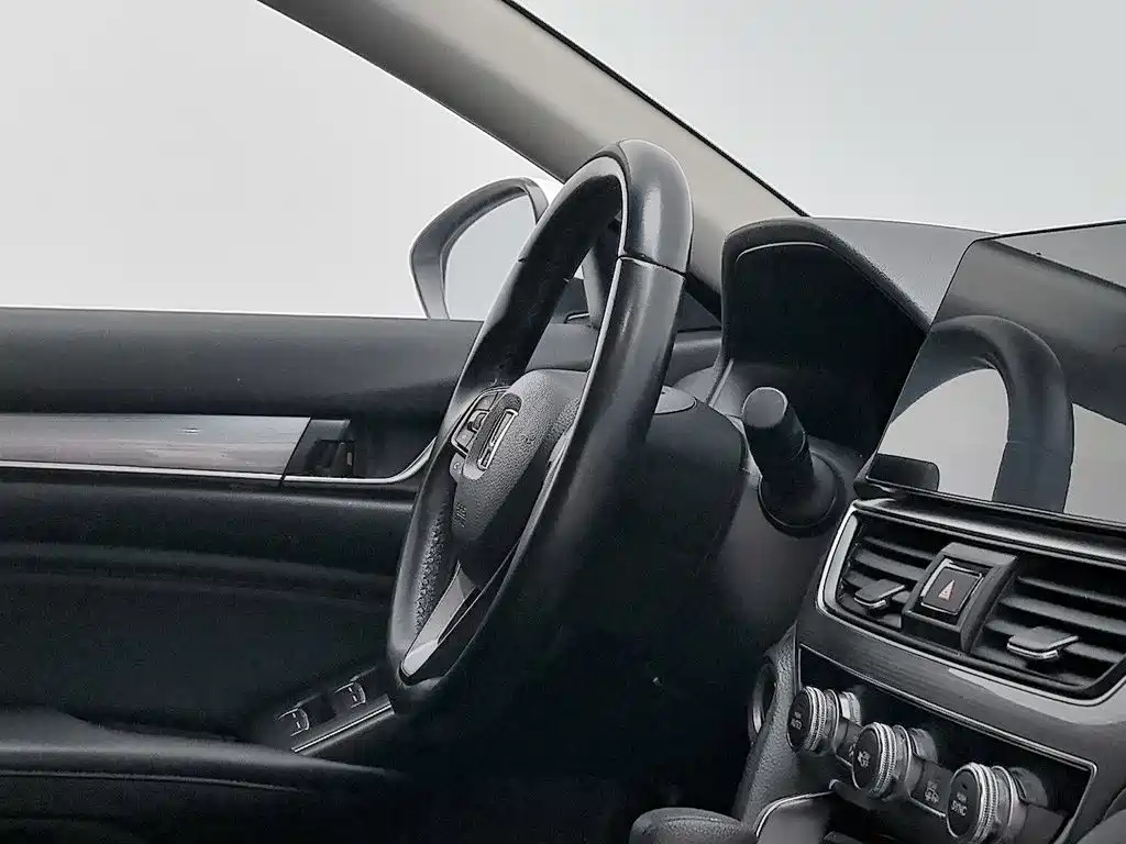 Honda Accord — фото 22