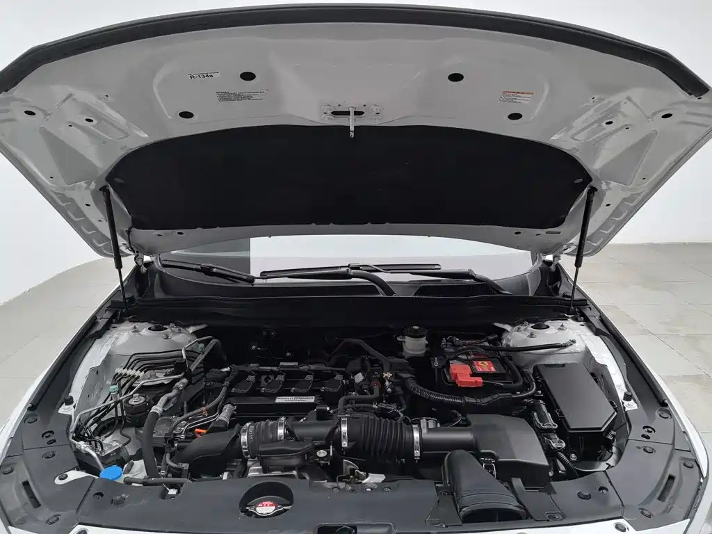 Honda Accord — фото 6