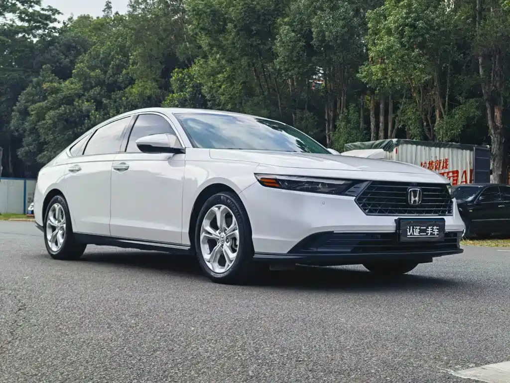 Honda Accord — фото 3