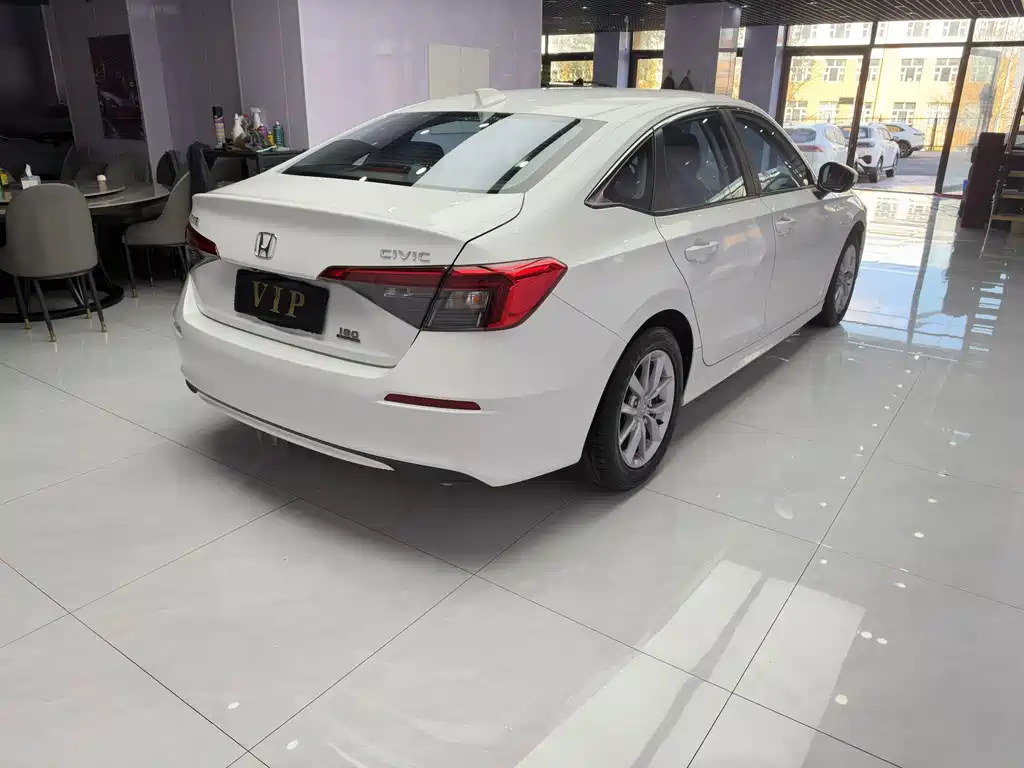 Honda Civic — фото 4