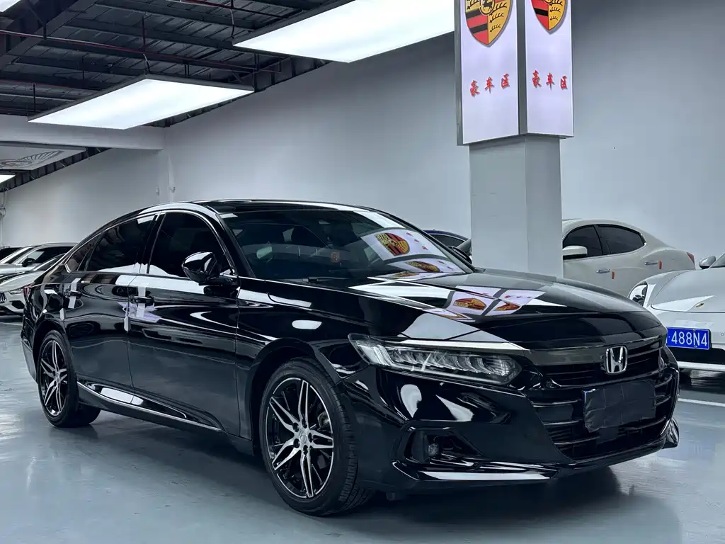Honda Accord — фото 3