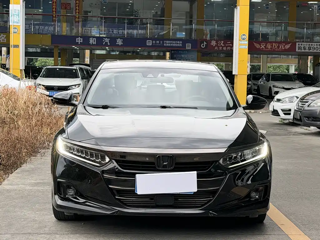 Honda Accord — фото 2