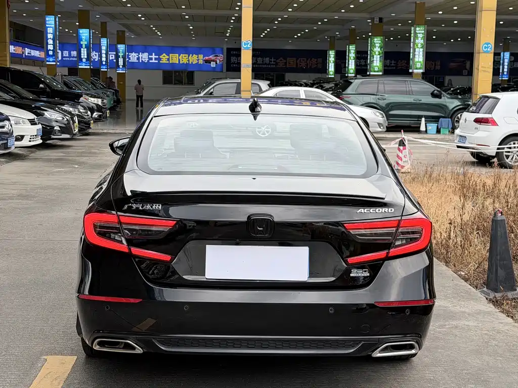 Honda Accord — фото 13