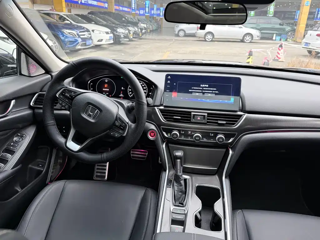 Honda Accord — фото 6
