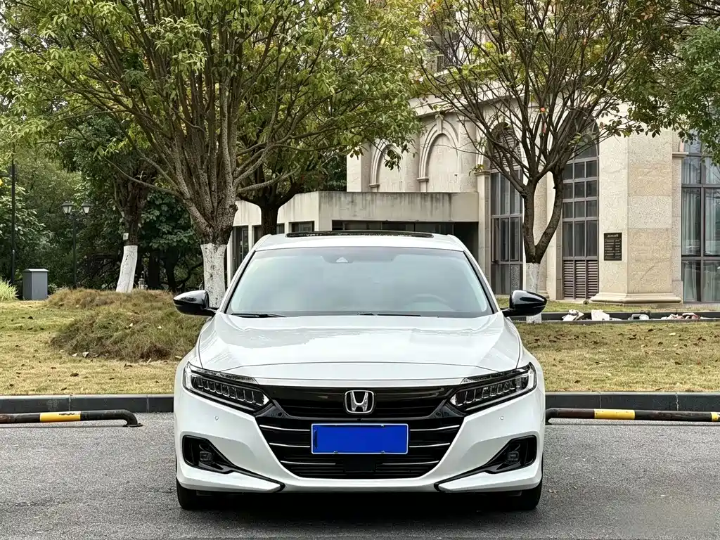 Honda Accord — фото 3