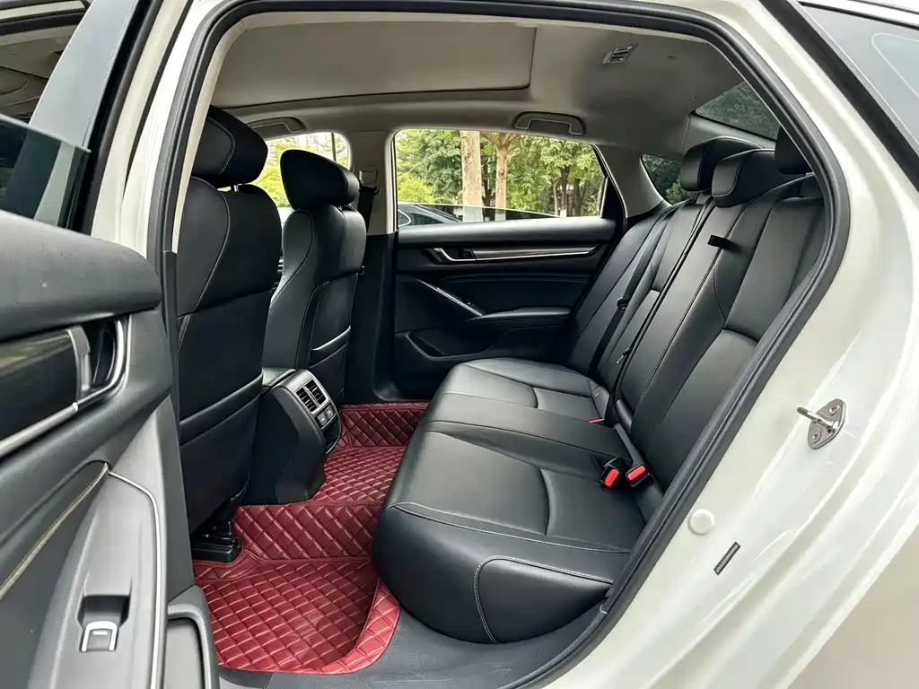 Honda Accord — фото 5