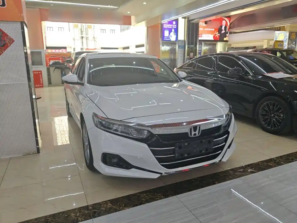 Honda Accord — фото 3