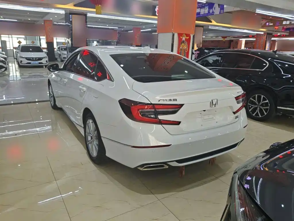 Honda Accord — фото 4