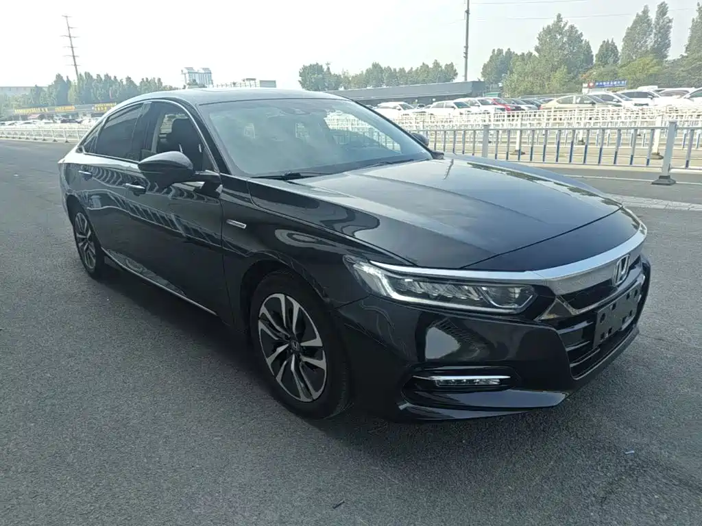 Honda Accord — фото 3