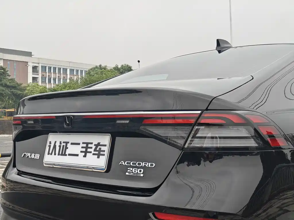 Honda Accord — фото 24