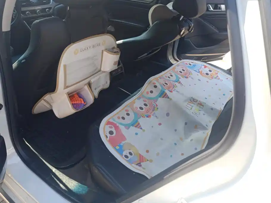 Honda Accord — фото 11
