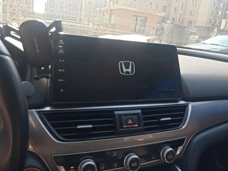 Honda Accord — фото 13