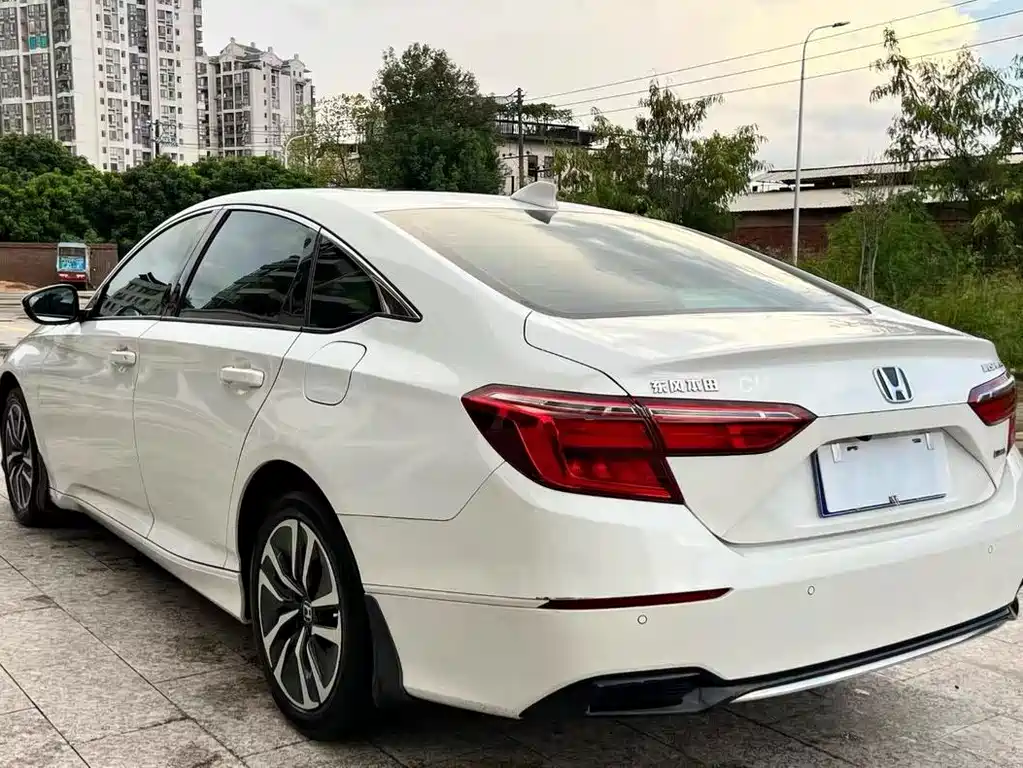 Honda Inspire — фото 6