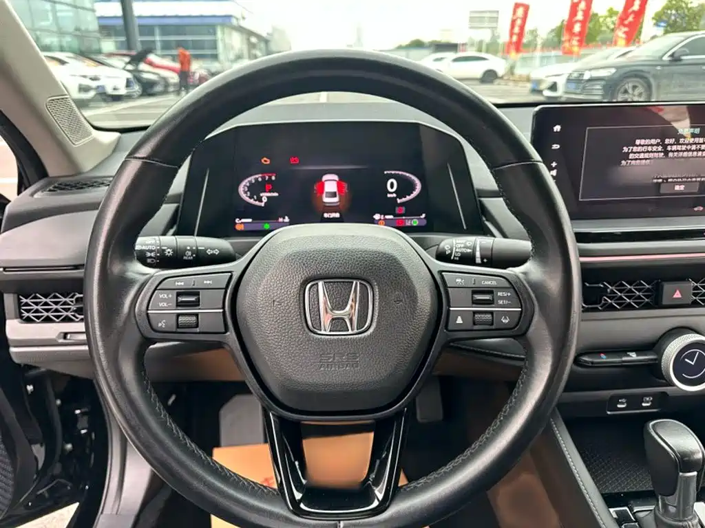 Honda Accord — фото 11