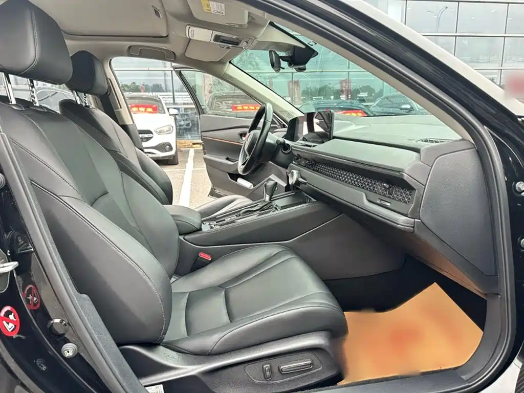 Honda Accord — фото 15