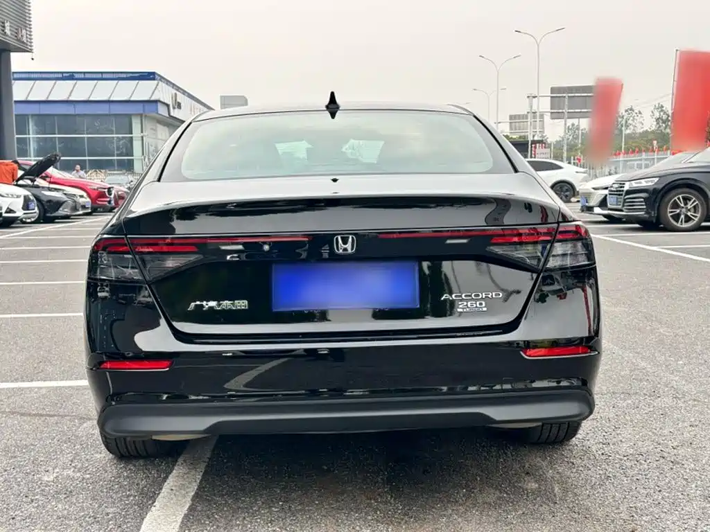 Honda Accord — фото 7