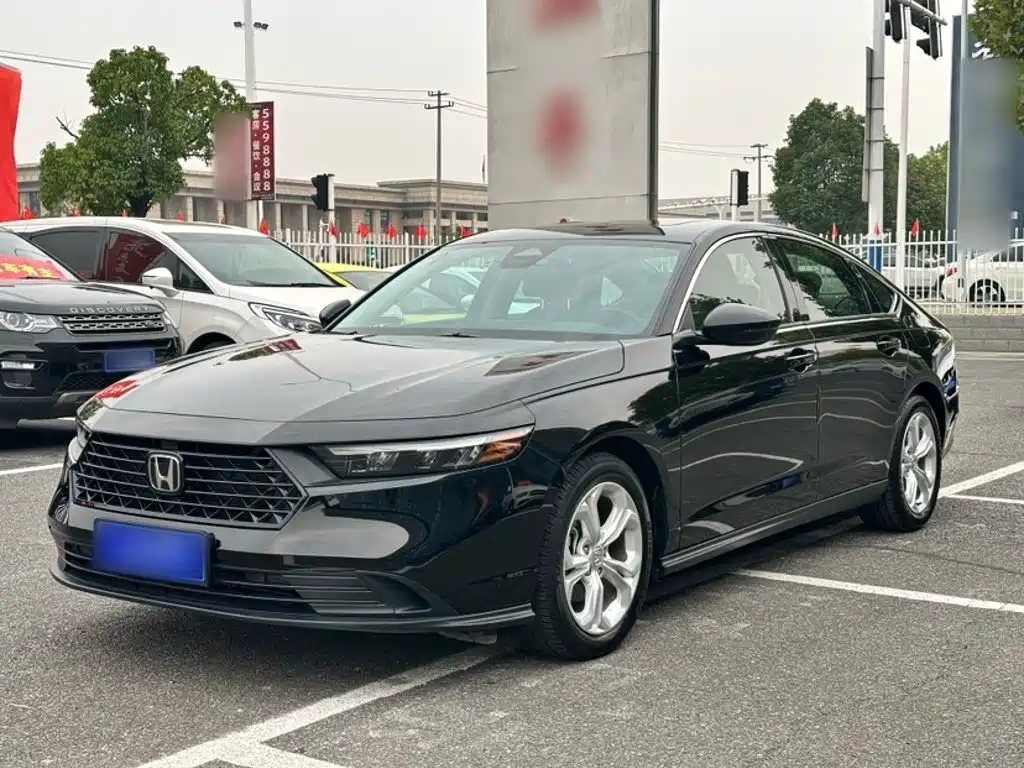 Honda Accord — фото 1