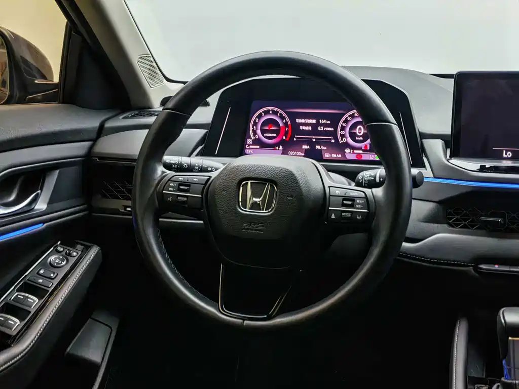 Honda Accord — фото 19