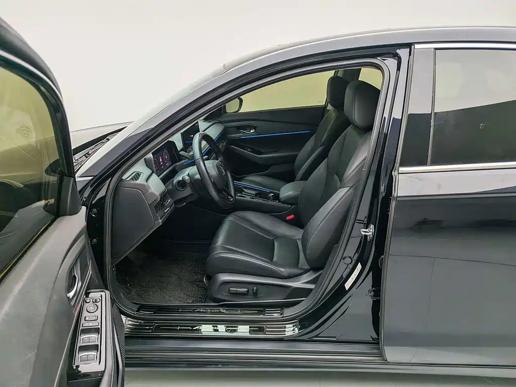 Honda Accord — фото 9