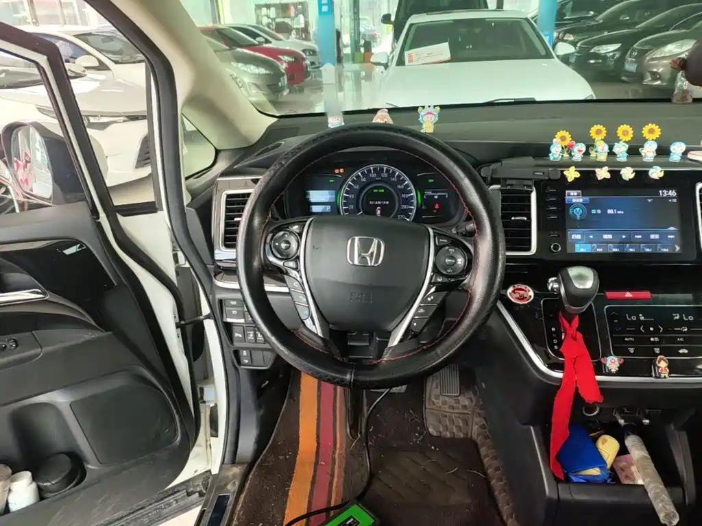 Honda Elysion — фото 10