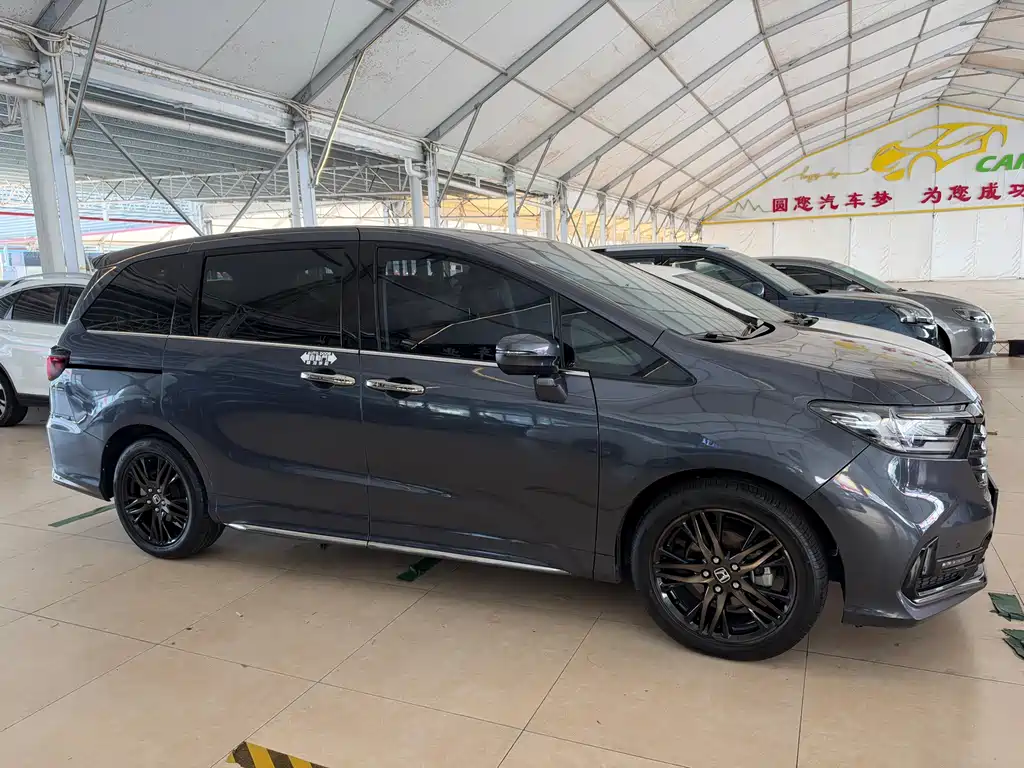 Honda Odyssey — фото 10