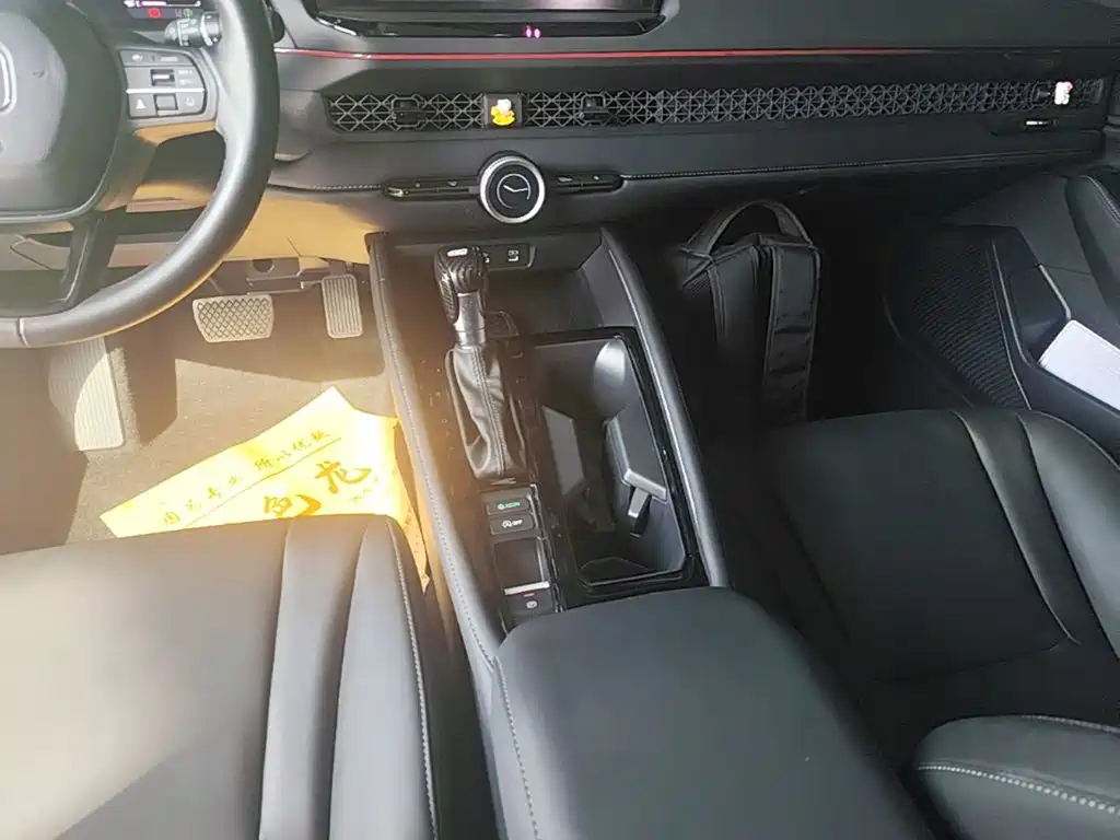 Honda Accord — фото 13