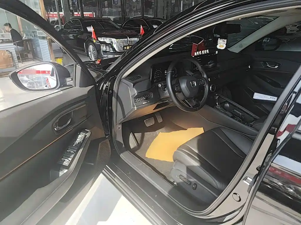 Honda Accord — фото 15