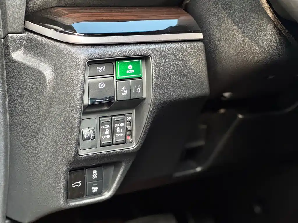 Honda Odyssey — фото 14