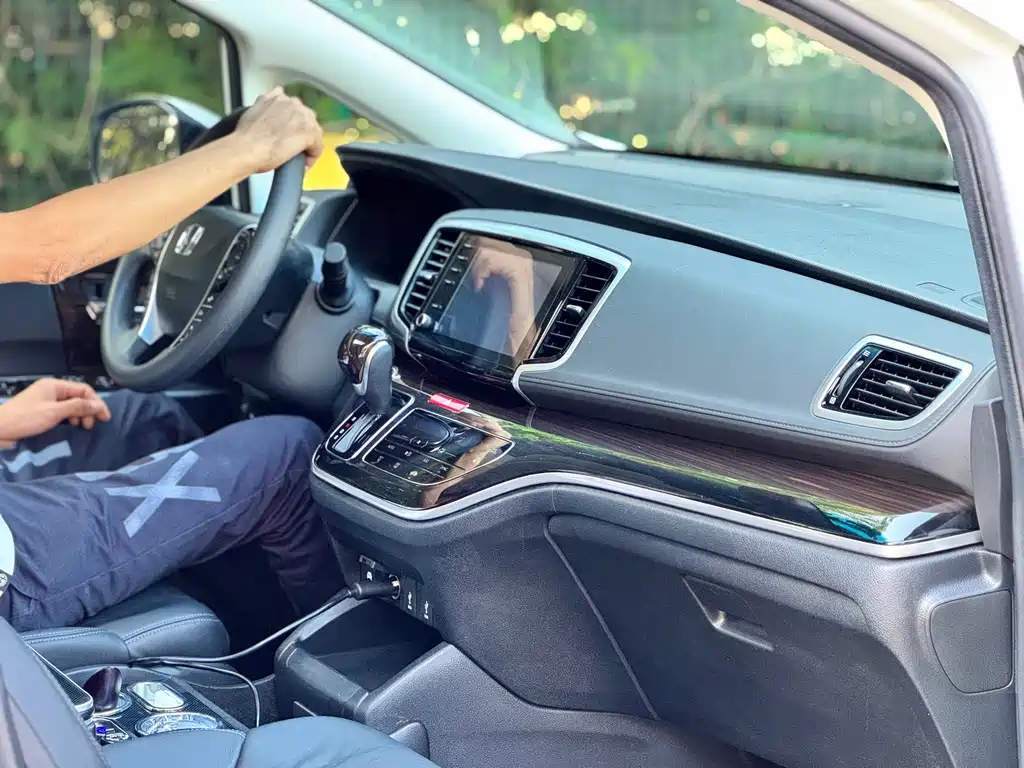 Honda Odyssey — фото 22