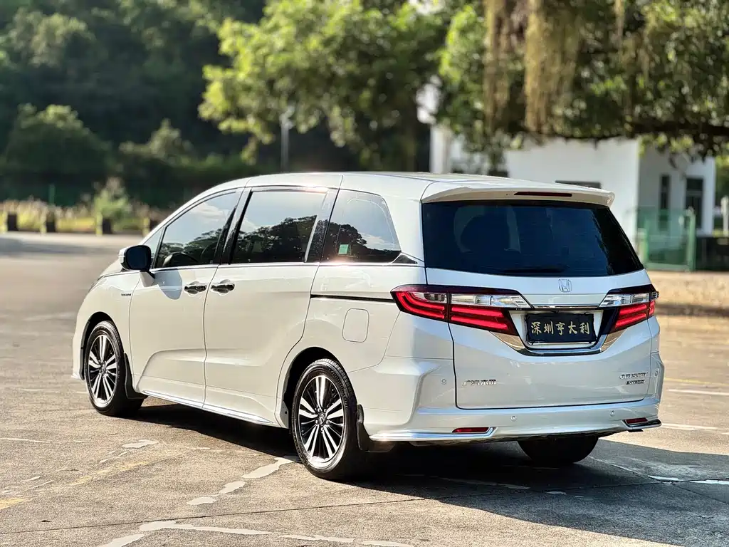 Honda Odyssey — фото 5