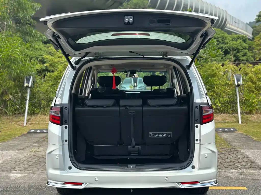 Honda Odyssey — фото 19