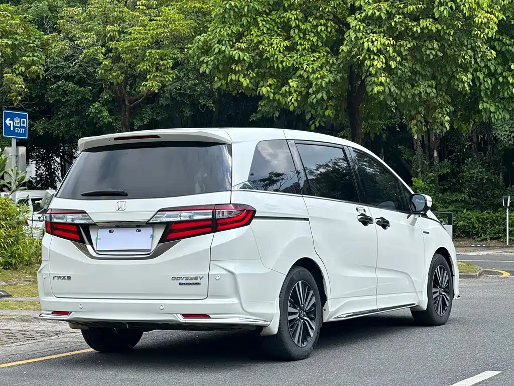 Honda Odyssey — фото 3