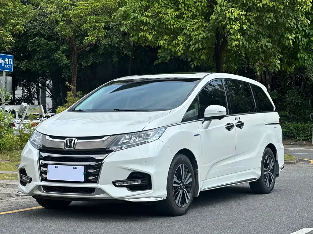 Honda Odyssey — фото 1