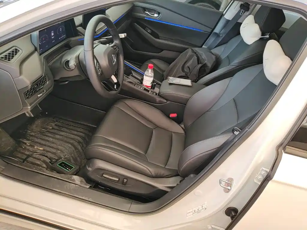 Honda Accord — фото 11
