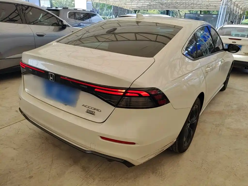 Honda Accord — фото 4