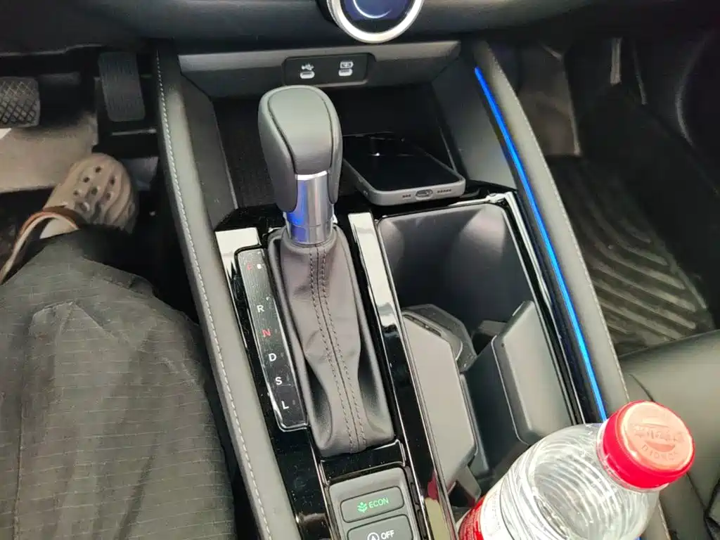 Honda Accord — фото 10