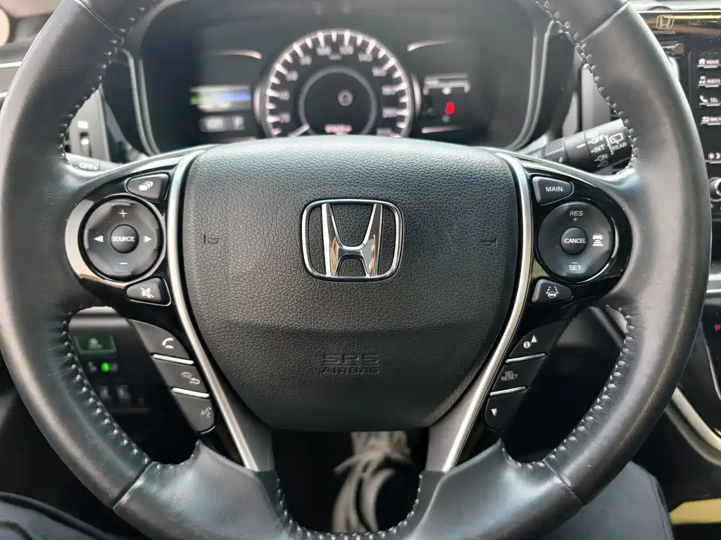 Honda Elysion — фото 14