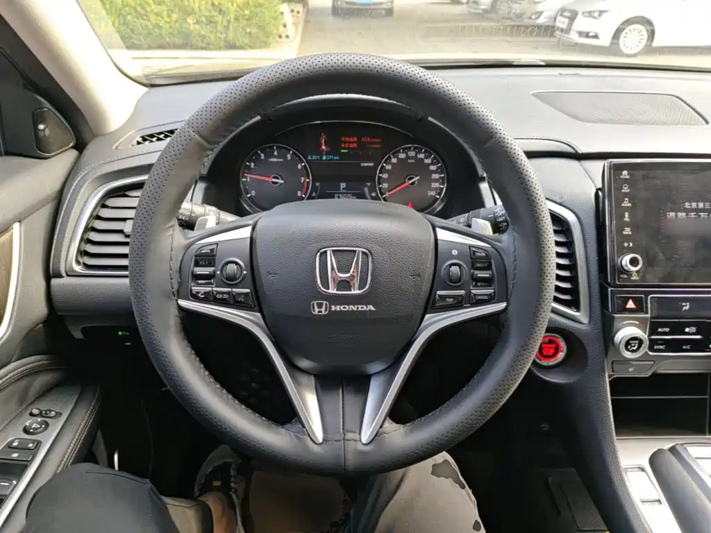 Honda Avancier — фото 10