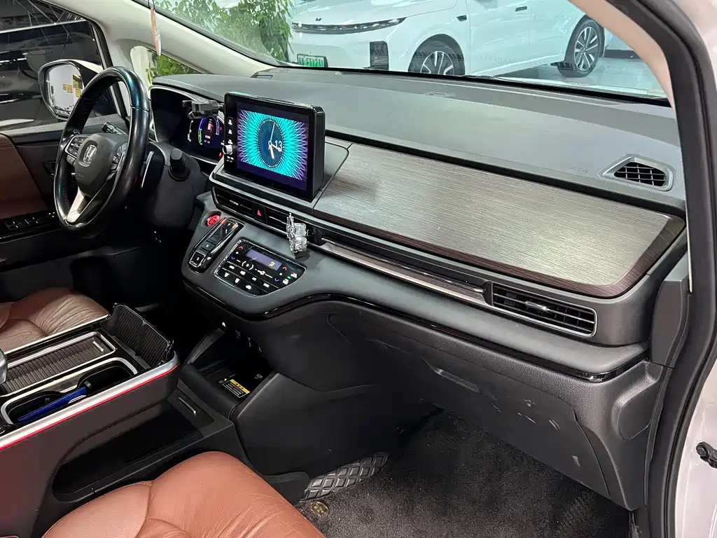 Honda Odyssey — фото 19