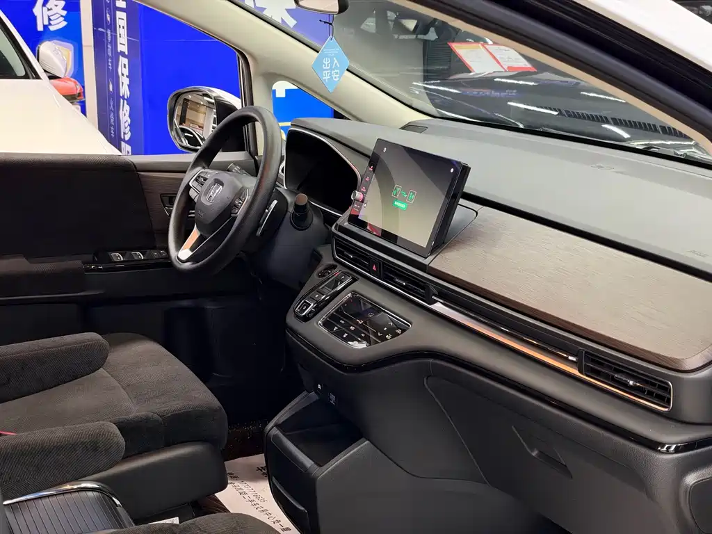 Honda Odyssey — фото 13