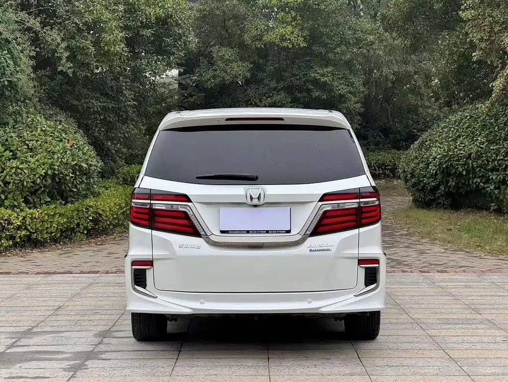Honda Elysion — фото 10