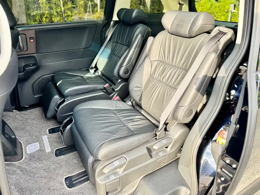 Honda Odyssey — фото 14