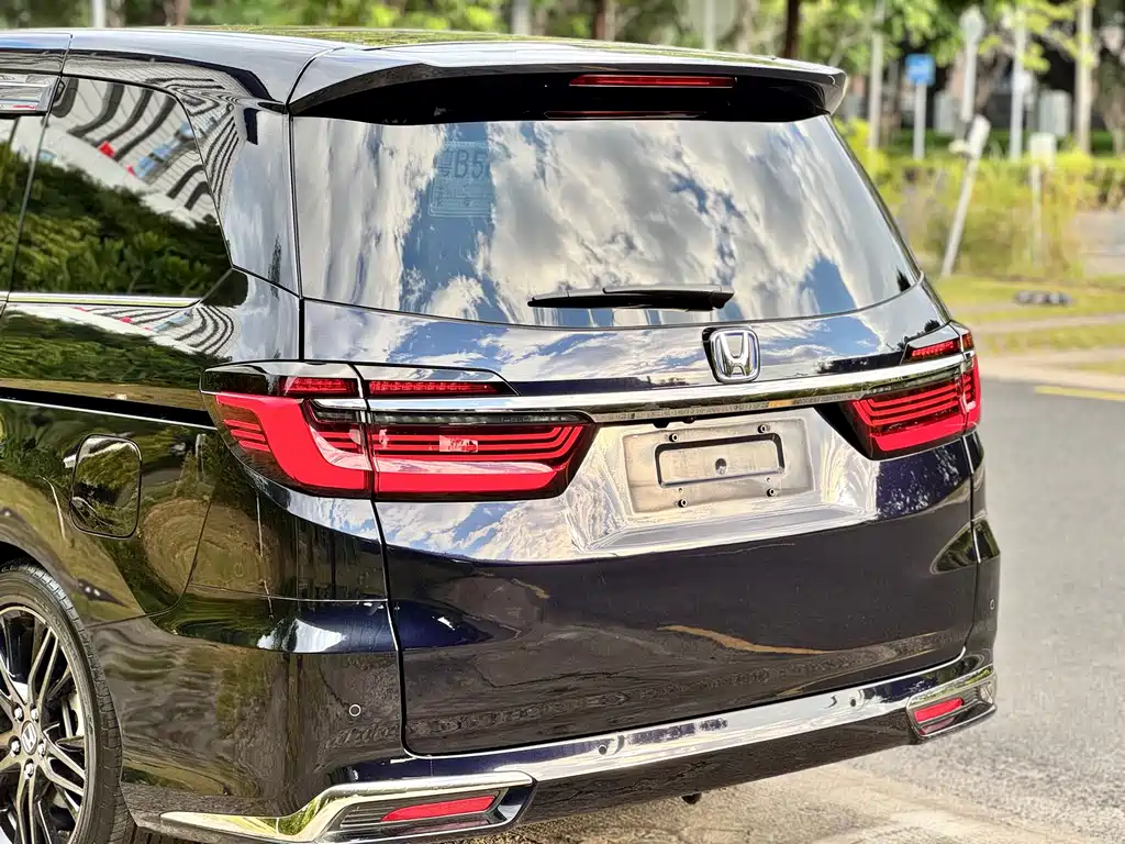 Honda Odyssey — фото 27