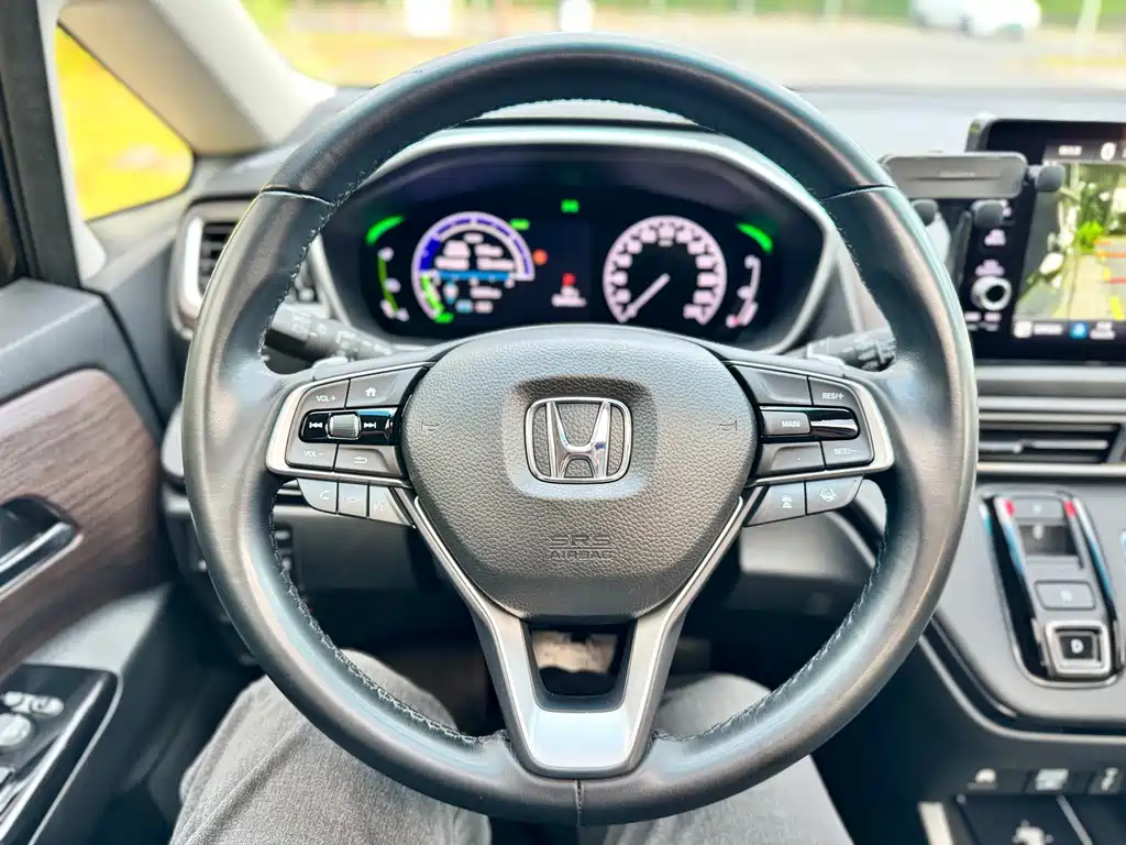 Honda Odyssey — фото 29