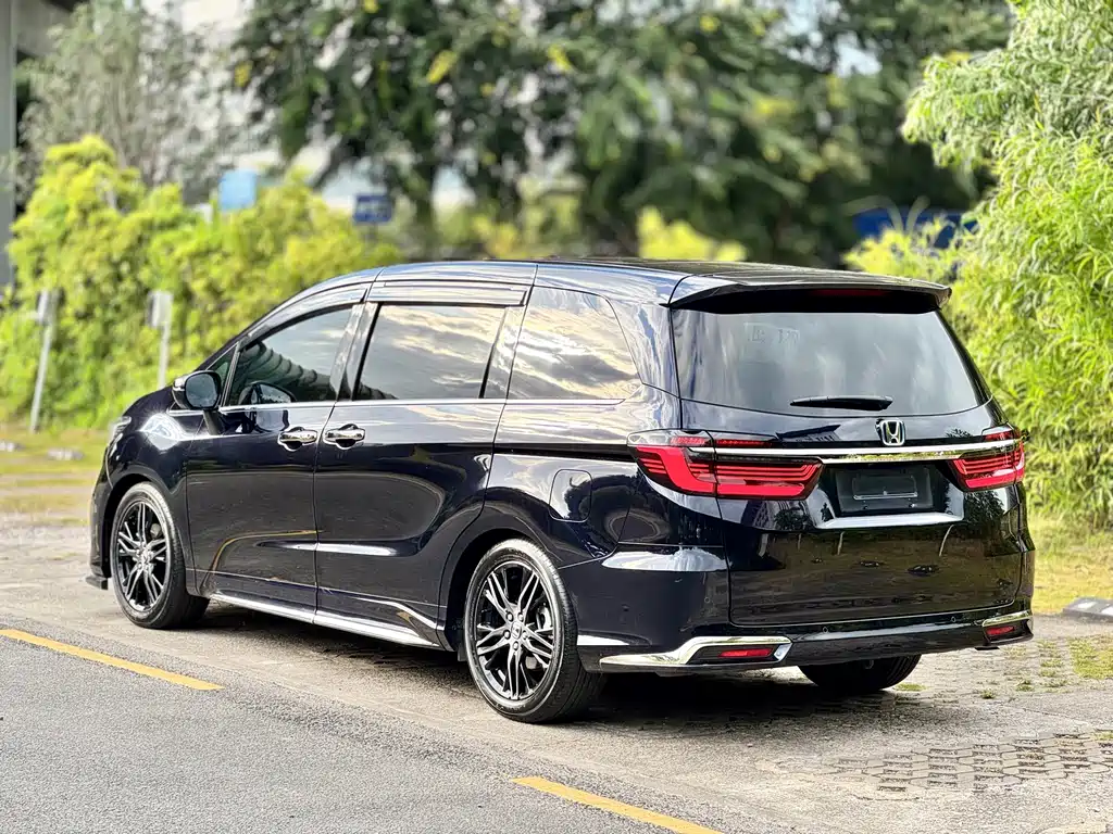 Honda Odyssey — фото 4