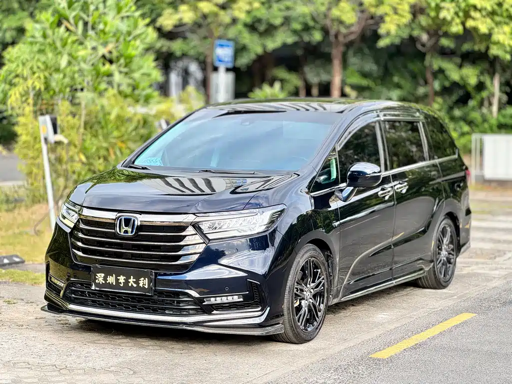 Honda Odyssey — фото 1