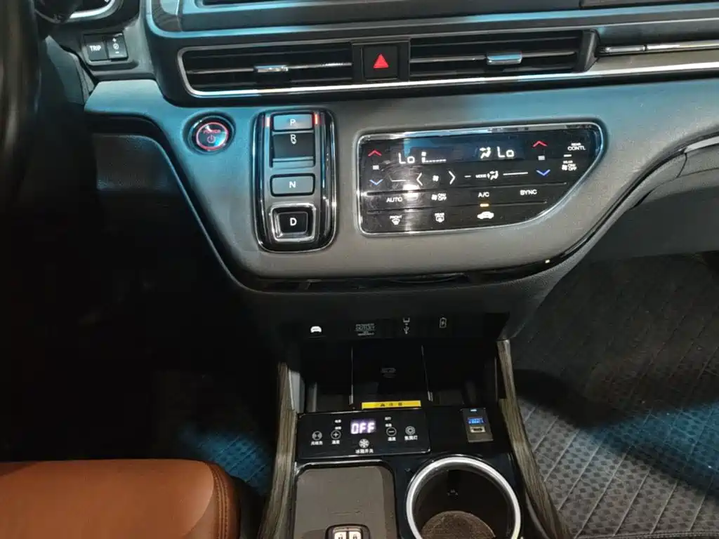 Honda Odyssey — фото 13