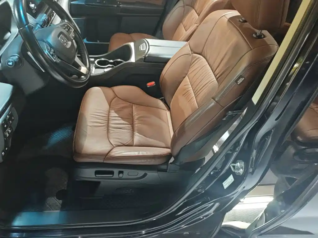 Honda Odyssey — фото 14