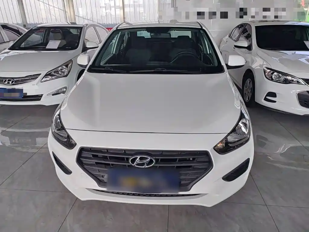 Hyundai Verna — фото 2